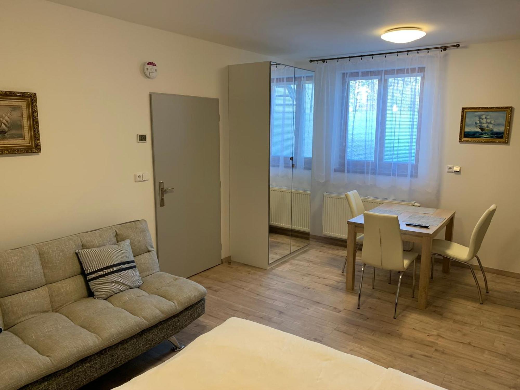 Apartements Studio 964 Líbeznice Exterior foto
